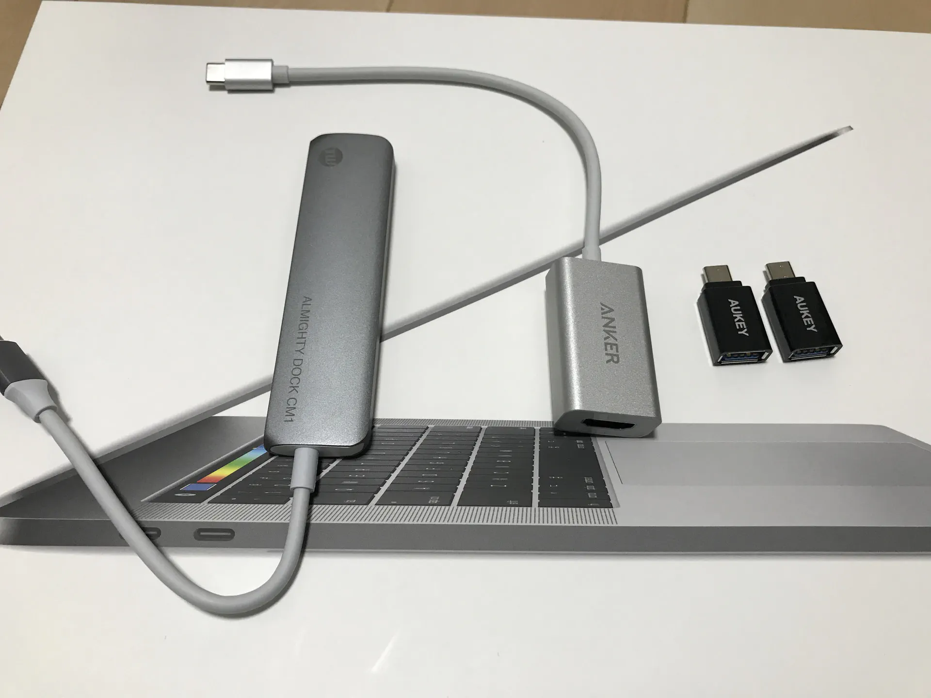 2017 MacBook Pro (15インチ、16GB) 本体+外部モニター MacBook Pro